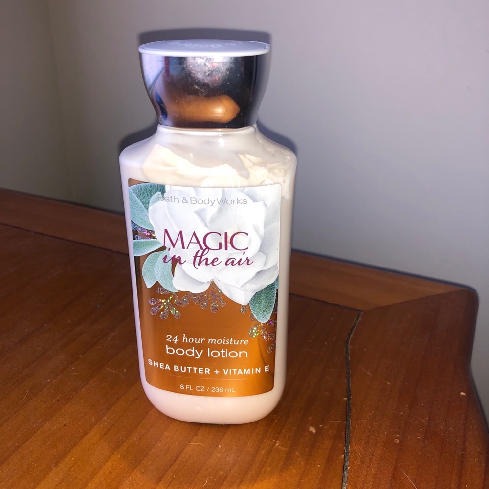 BRAND NEW !! Bath & Body Works lotion